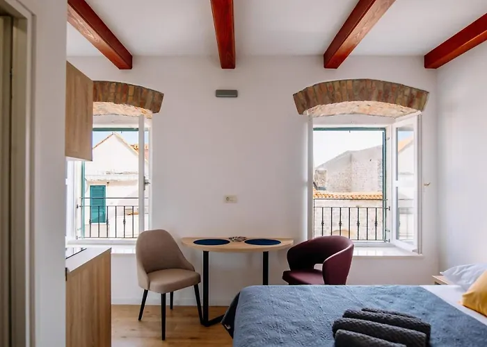 Art Deco City Walls Apartments By Duhomes