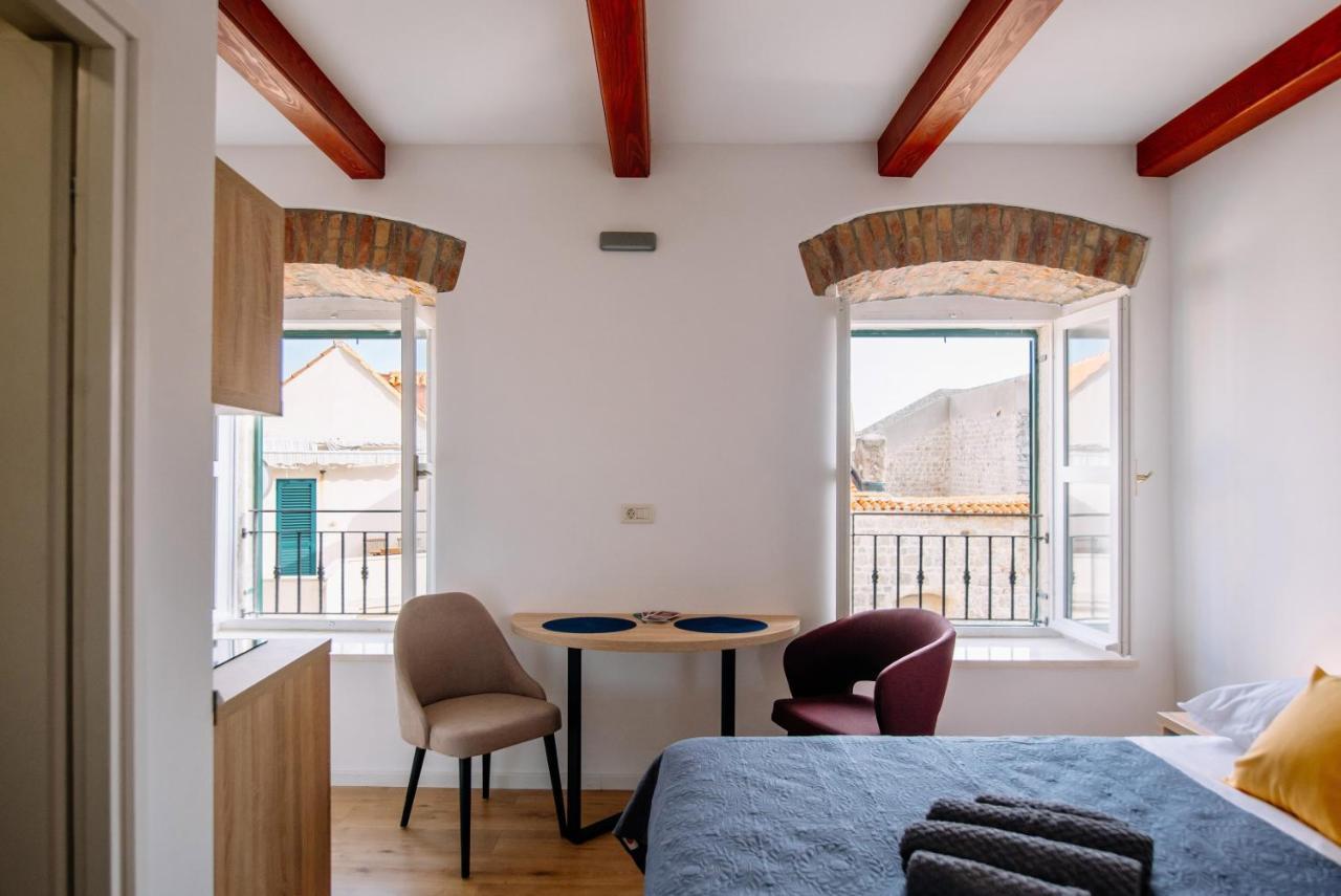 Art Deco Walls By Duhomes Apartma Dubrovnik