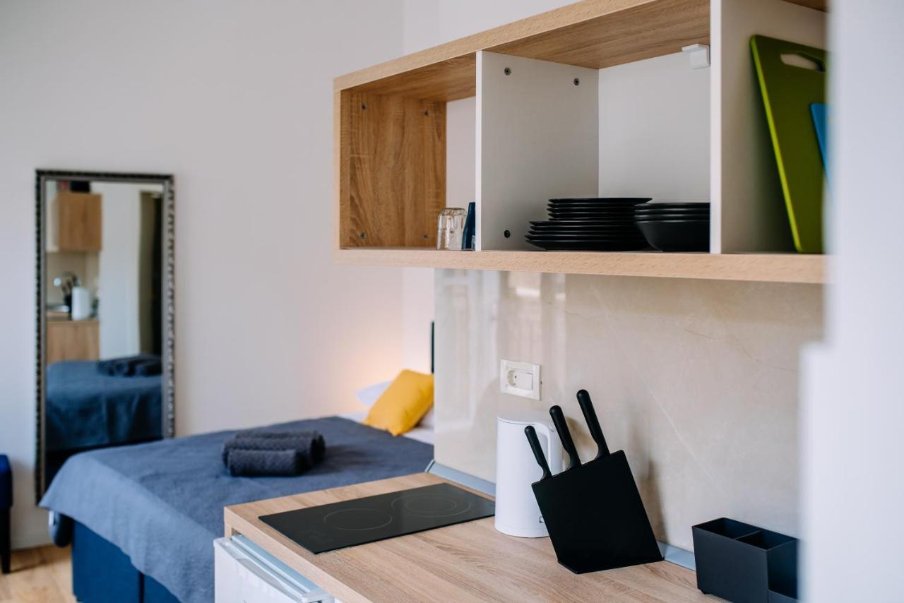 Apartment Art Deco Walls By Duhomes